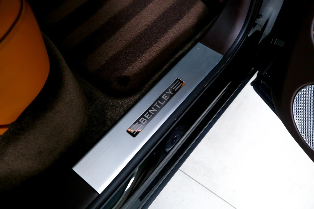 2023 Bentley Bentayga - Image 29 of 31