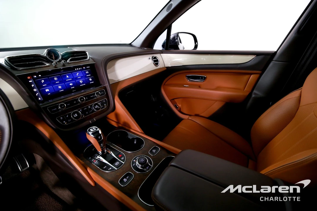 2023 Bentley Bentayga - Image 15 of 31