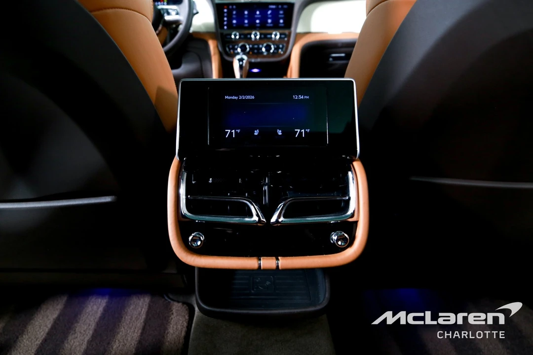 2023 Bentley Bentayga - Image 21 of 31