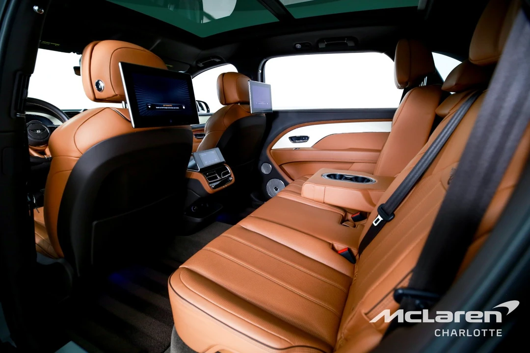 2023 Bentley Bentayga - Image 19 of 31