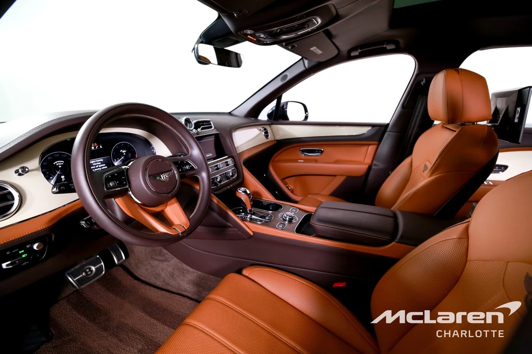 2023 Bentley Bentayga - Image 12 of 31