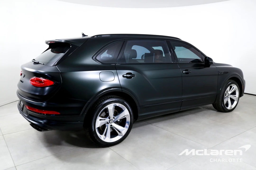 2023 Bentley Bentayga - Image 8 of 31