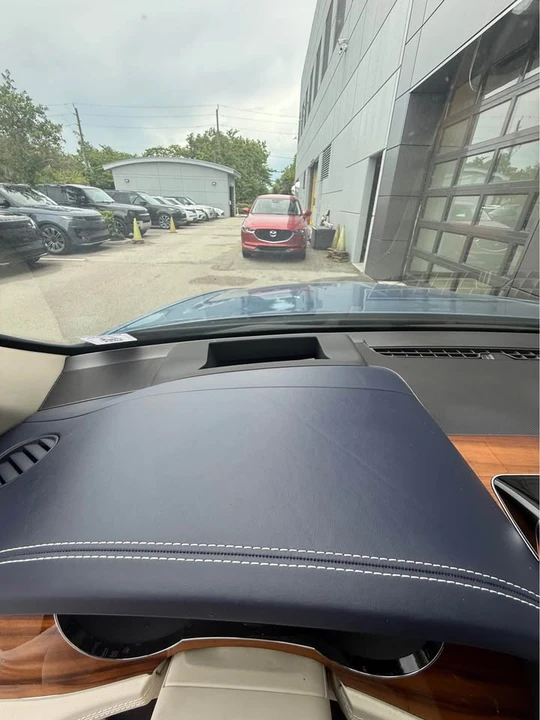 2023 Bentley Bentayga - Image 11 of 20