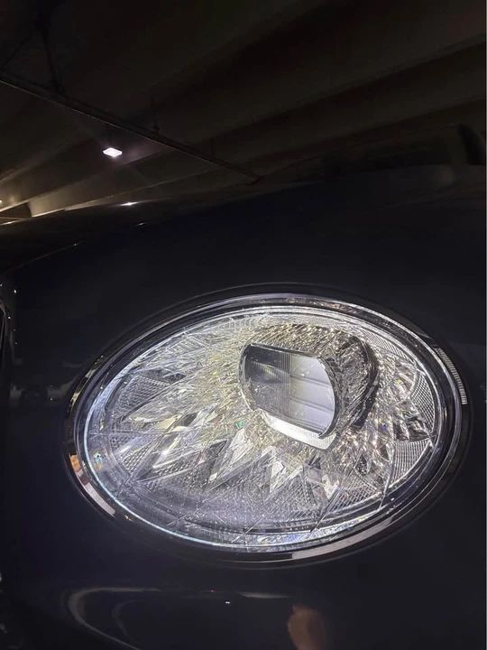 2023 Bentley Bentayga - Image 2 of 20