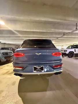 2023 Bentley Bentayga EWB V8 Sport Utility 4D