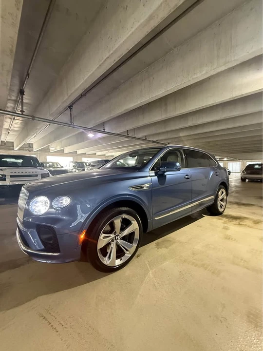 2023 Bentley Bentayga - Image 3 of 20