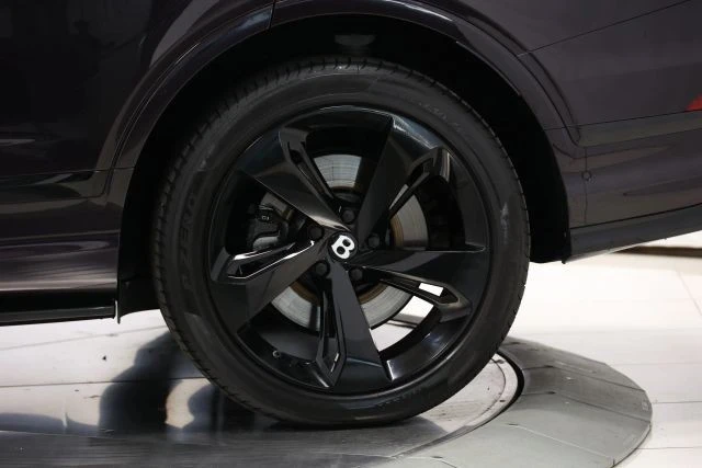 2023 Bentley Bentayga - Image 10 of 12
