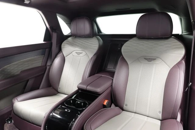 2023 Bentley Bentayga - Image 3 of 21