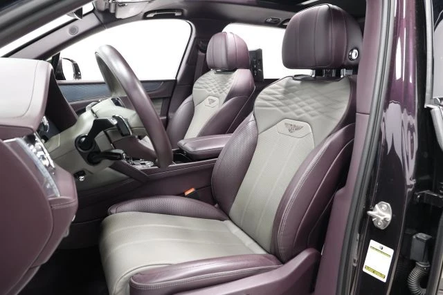 2023 Bentley Bentayga - Image 18 of 21