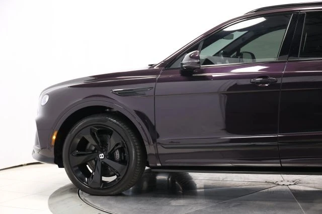 2023 Bentley Bentayga - Image 7 of 21