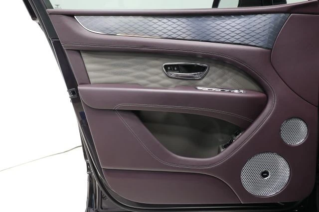 2023 Bentley Bentayga - Image 10 of 21