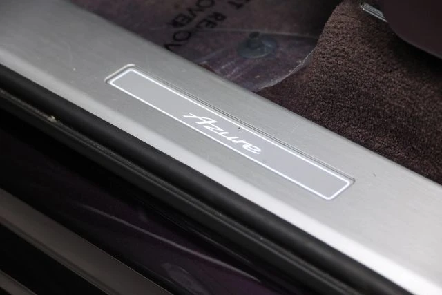 2023 Bentley Bentayga - Image 17 of 21
