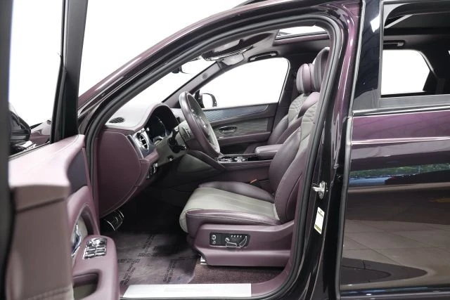 2023 Bentley Bentayga - Image 15 of 21