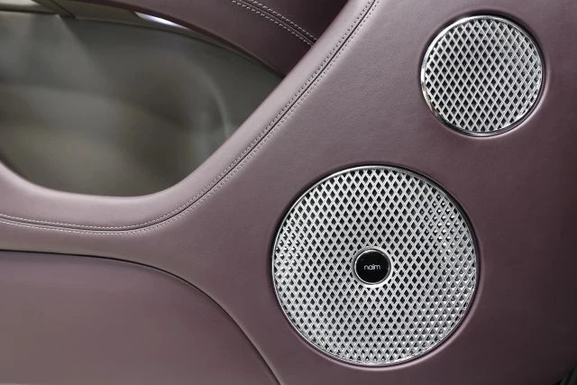2023 Bentley Bentayga - Image 13 of 21