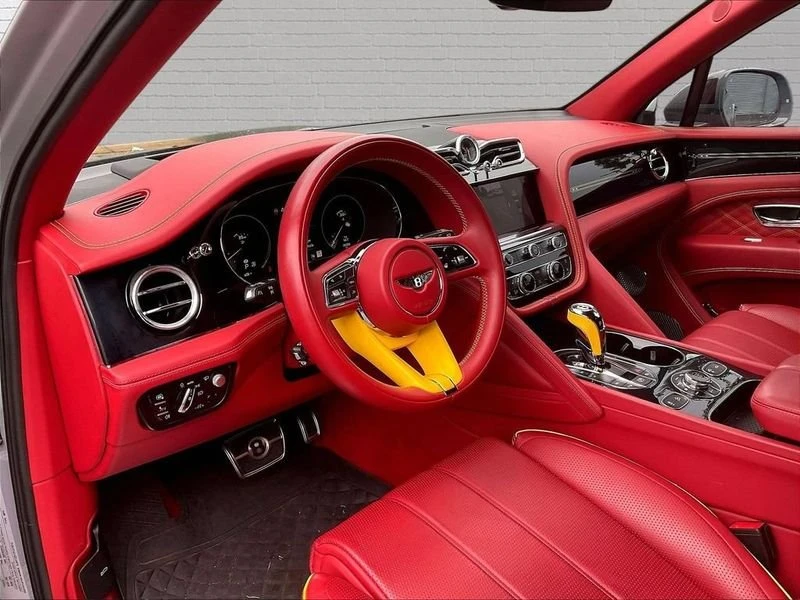 2023 Bentley Bentayga - Image 15 of 20