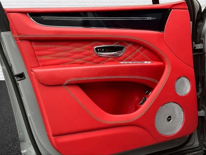 2023 Bentley Bentayga - Image 18 of 20