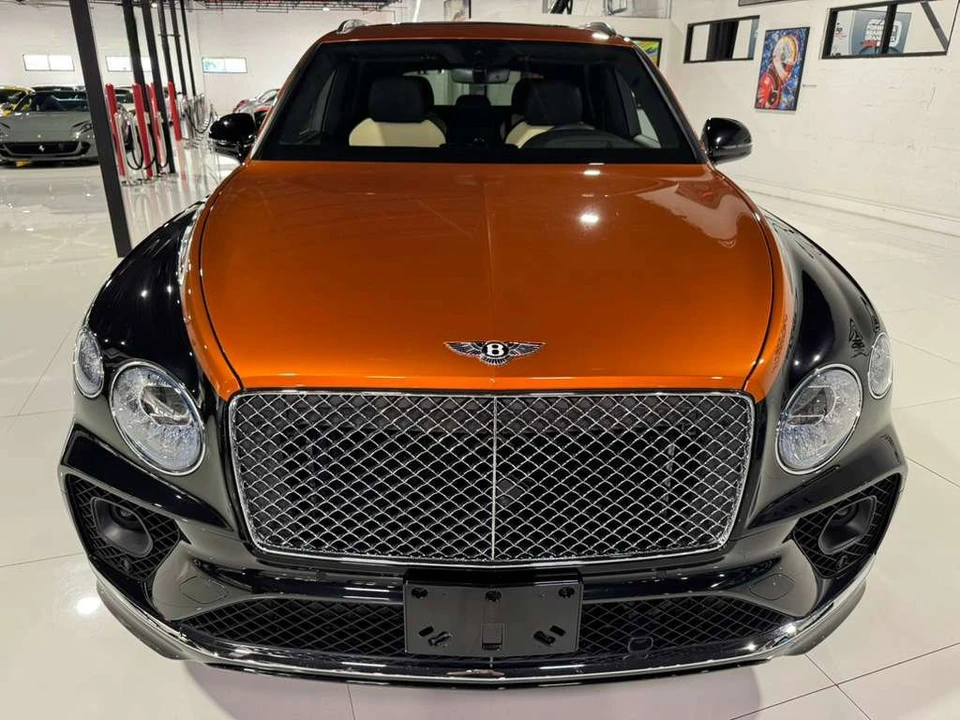 2023 Bentley Bentayga - Image 2 of 12