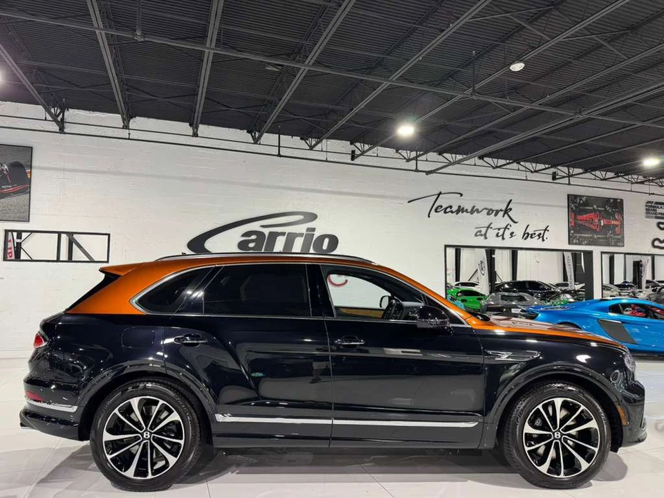 2023 Bentley Bentayga - Image 8 of 12