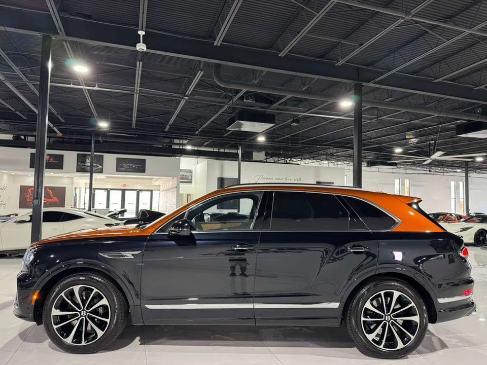 2023 Bentley Bentayga - Image 4 of 12