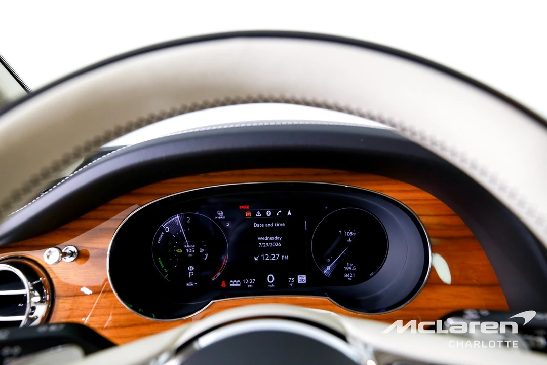 2023 Bentley Bentayga - Image 13 of 31