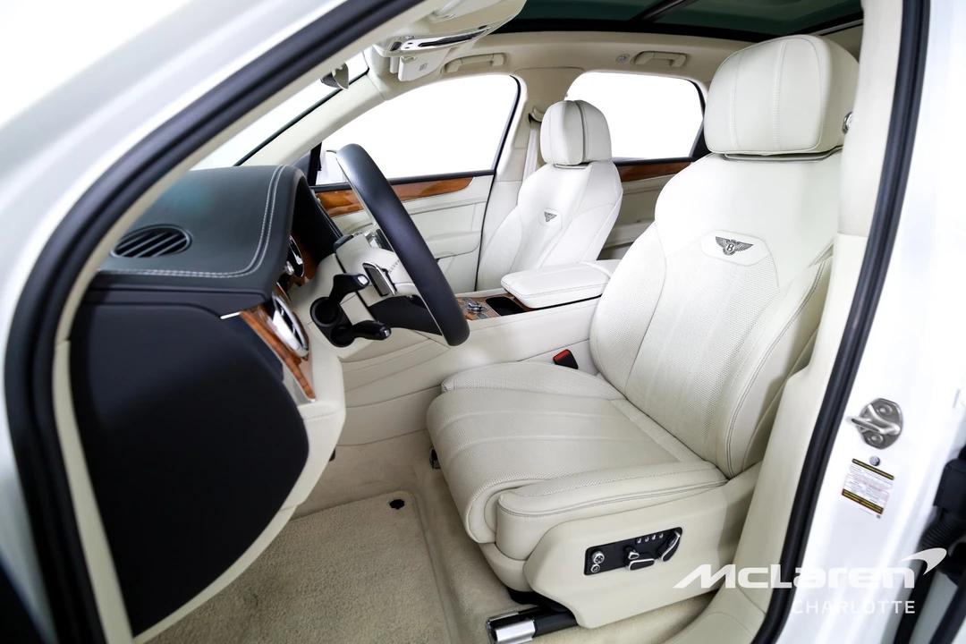 2023 Bentley Bentayga - Image 11 of 31