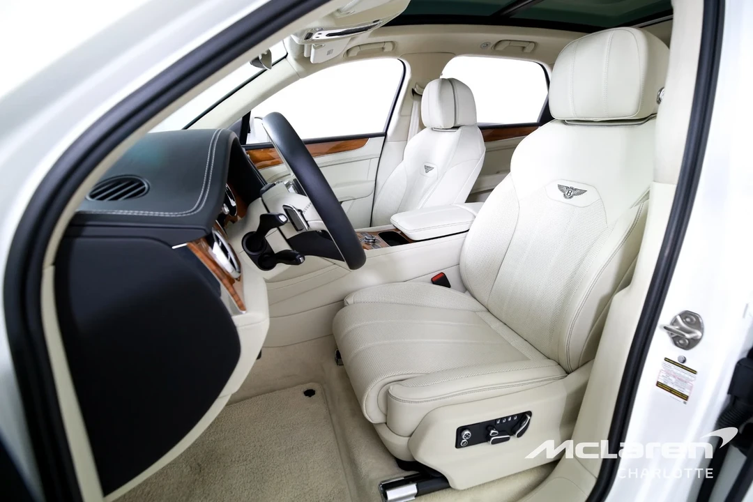 2023 Bentley Bentayga - Image 11 of 12