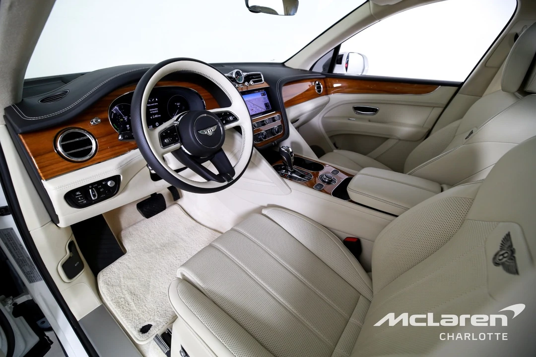 2023 Bentley Bentayga - Image 12 of 31