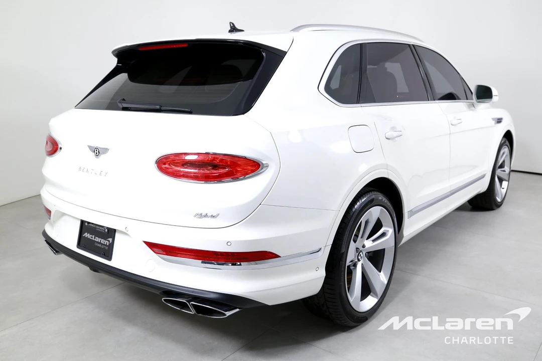 2023 Bentley Bentayga - Image 8 of 12