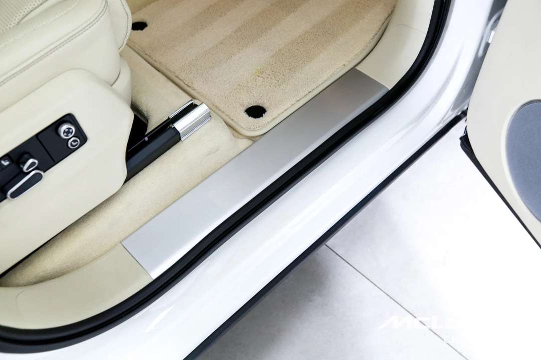 2023 Bentley Bentayga - Image 31 of 31