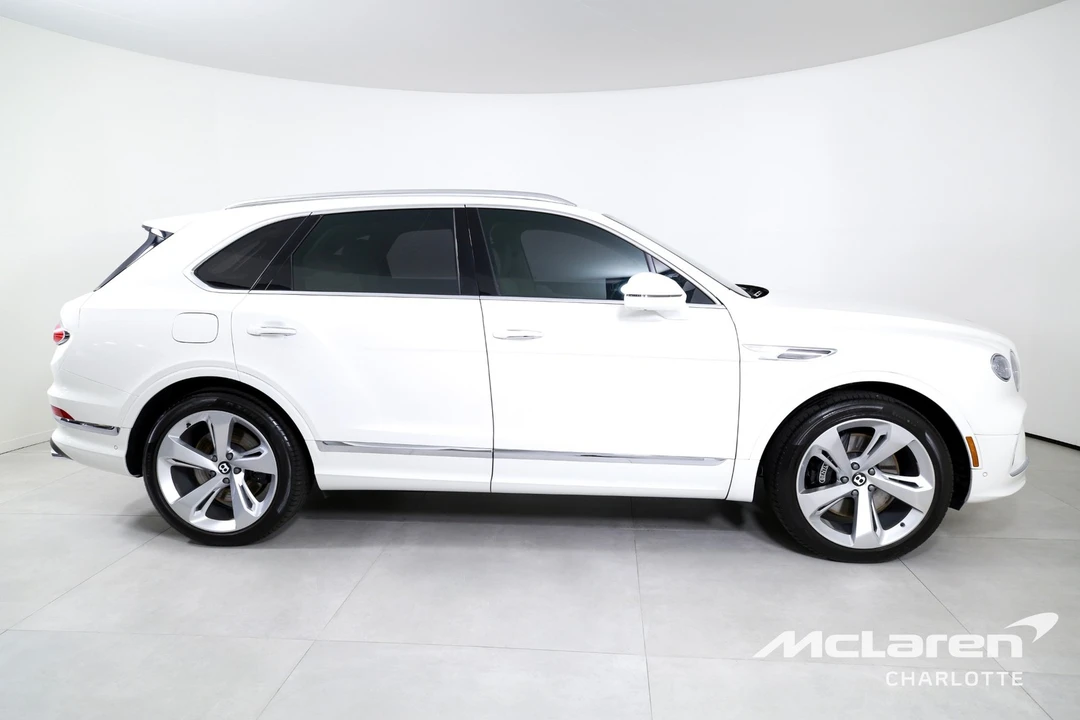 2023 Bentley Bentayga - Image 9 of 12
