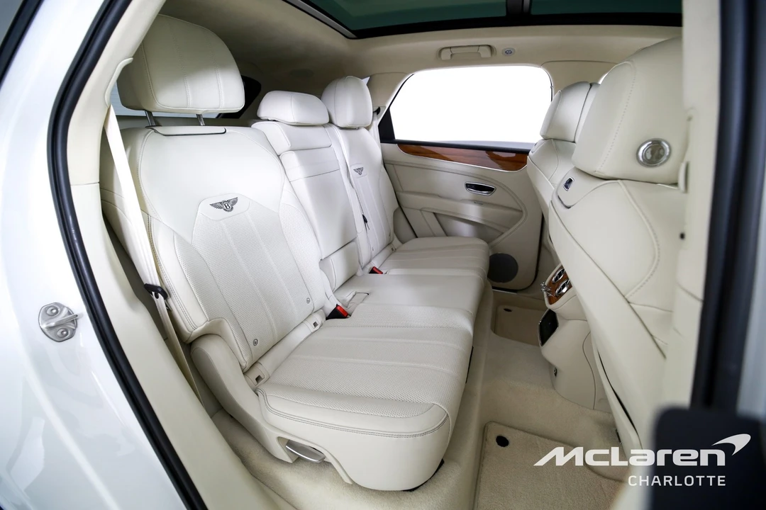 2023 Bentley Bentayga - Image 23 of 31