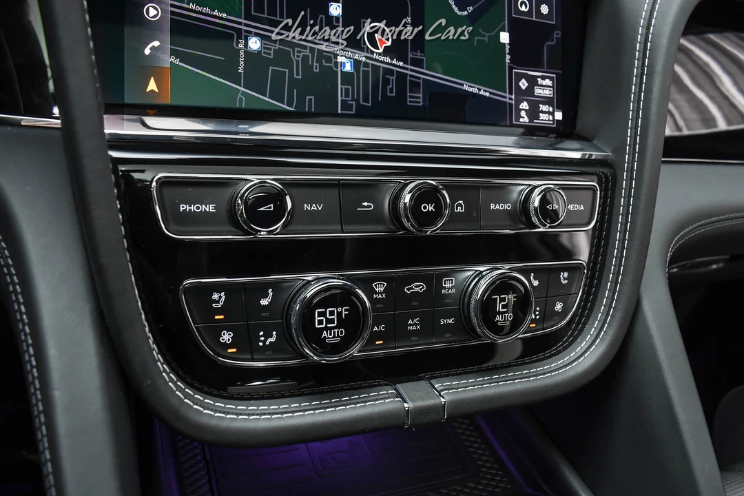 2023 Bentley Bentayga - Image 17 of 21