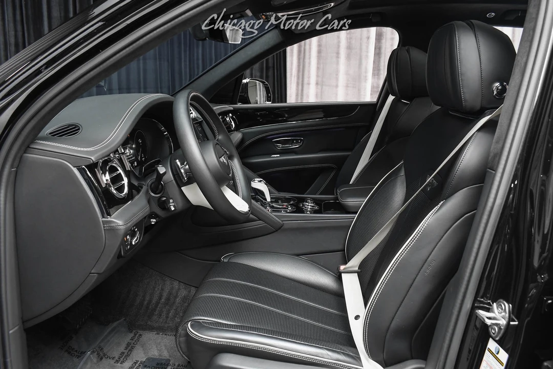 2023 Bentley Bentayga - Image 23 of 31