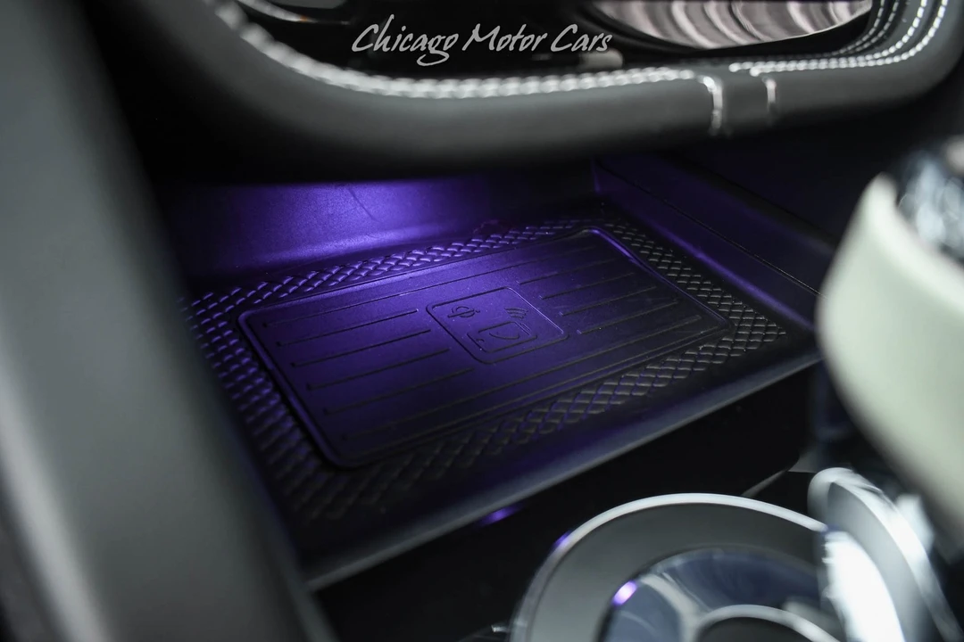 2023 Bentley Bentayga - Image 18 of 31