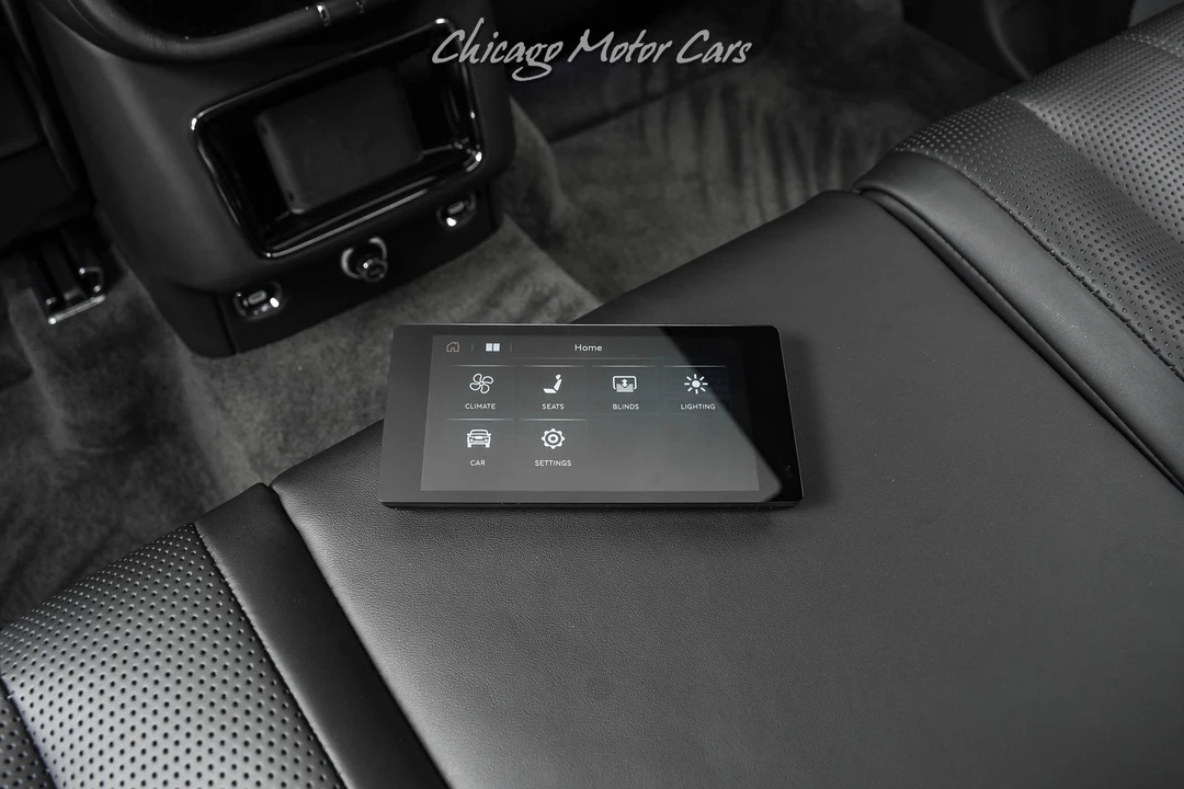 2023 Bentley Bentayga - Image 29 of 31