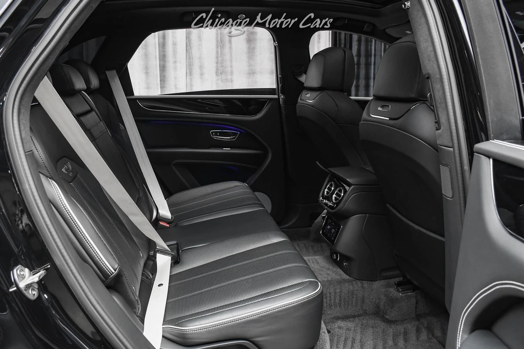 2023 Bentley Bentayga - Image 31 of 31