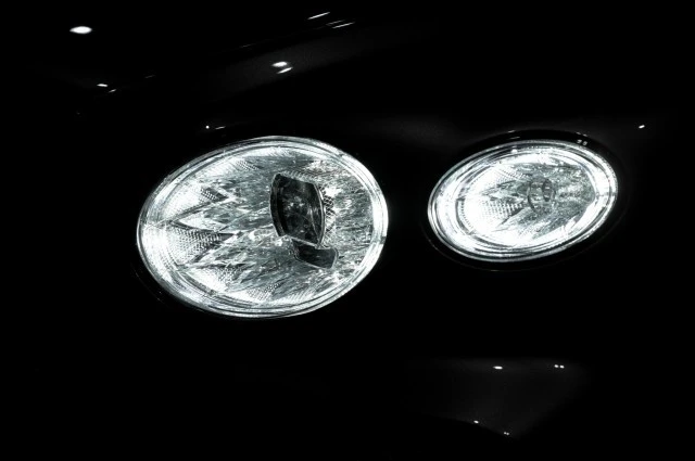 2023 Bentley Bentayga - Image 8 of 12