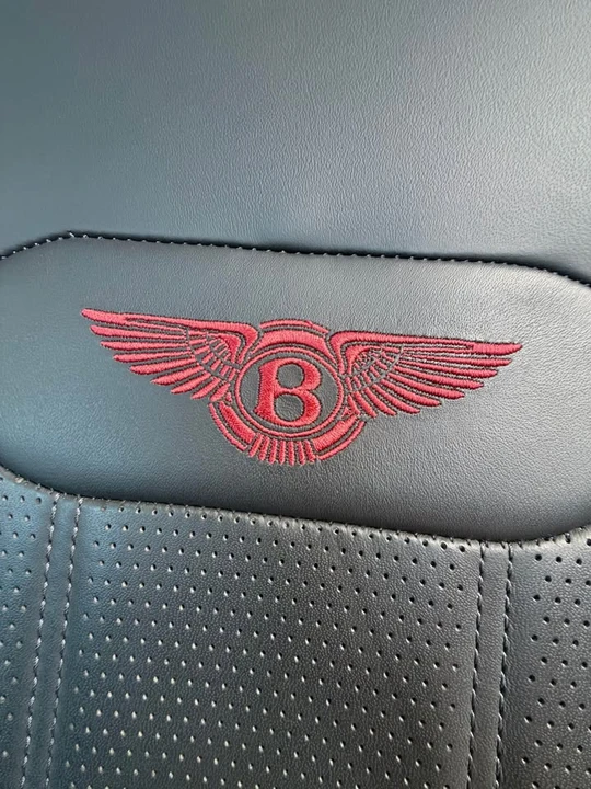 2023 Bentley Bentayga - Image 15 of 20