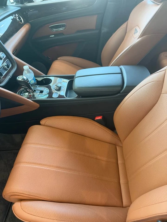 2023 Bentley Bentayga - Image 4 of 6