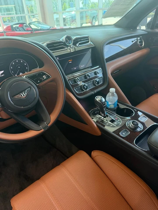2023 Bentley Bentayga - Image 5 of 6