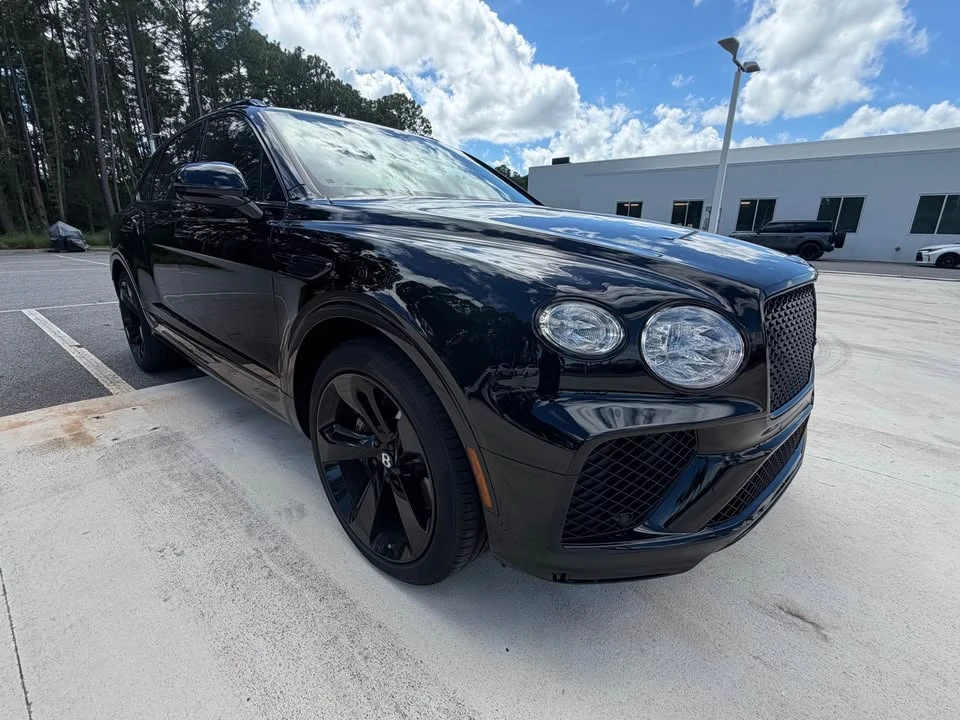 2023 Bentley Bentayga - Image 4 of 20