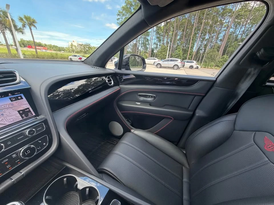 2023 Bentley Bentayga - Image 13 of 20