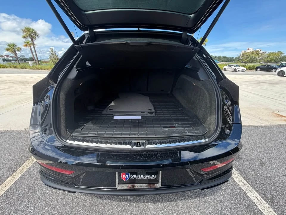 2023 Bentley Bentayga - Image 18 of 20
