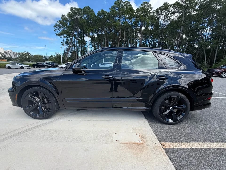 2023 Bentley Bentayga - Image 2 of 20