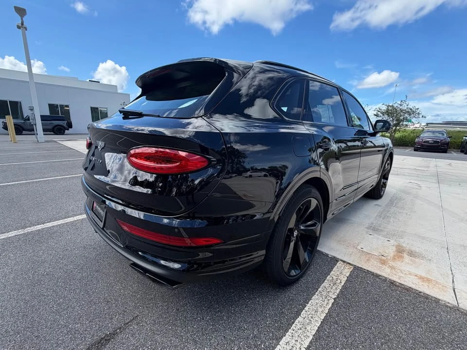 2023 Bentley Bentayga - Image 6 of 20