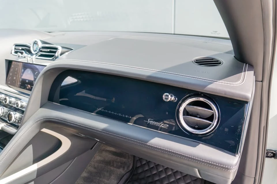 2023 Bentley Bentayga - Image 13 of 19