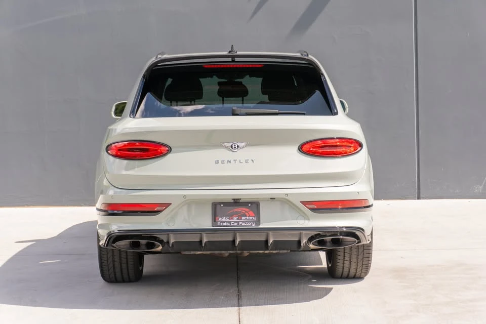 2023 Bentley Bentayga - Image 7 of 19