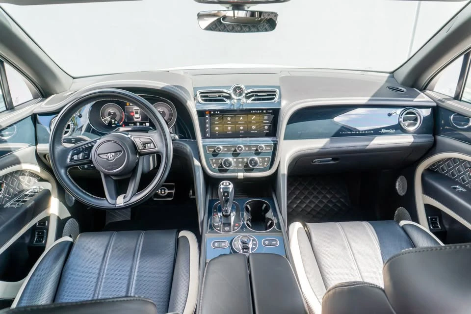 2023 Bentley Bentayga - Image 14 of 19