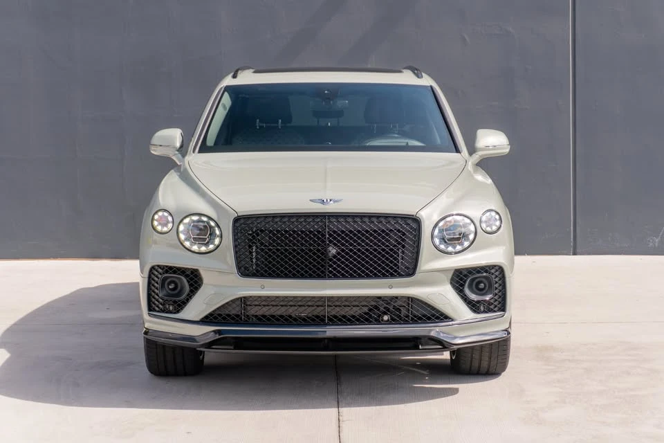 2023 Bentley Bentayga - Image 3 of 19