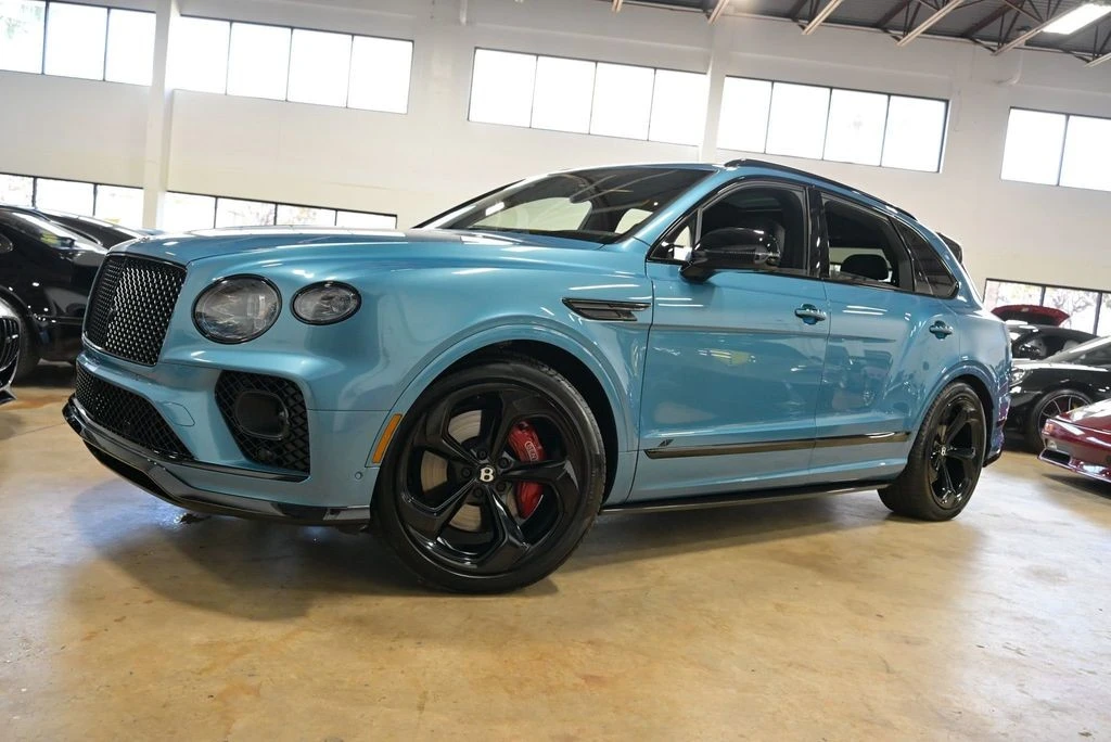 2023 Bentley Bentayga - Image 2 of 12
